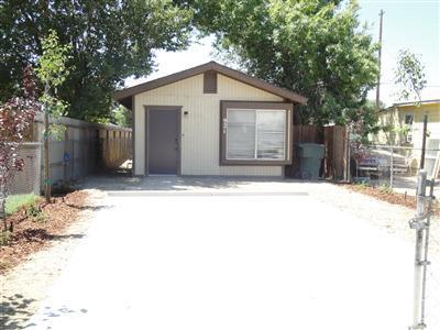921 Lawson Road Bakersfield, CA 93307 - Photo 1 of 8 Gallery Image 1