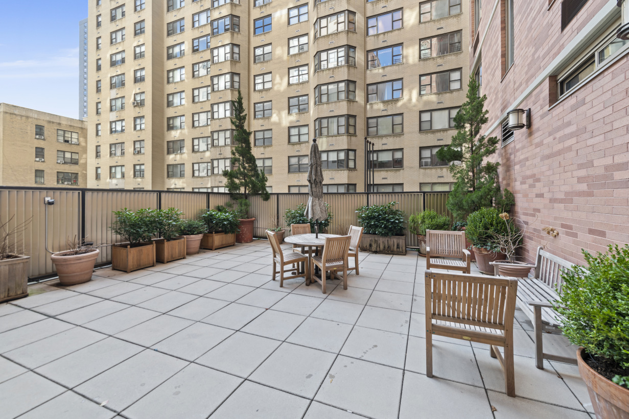 Century Tower 400 E 90th St, Manhattan, NY 10128 - Photo 14 of 15