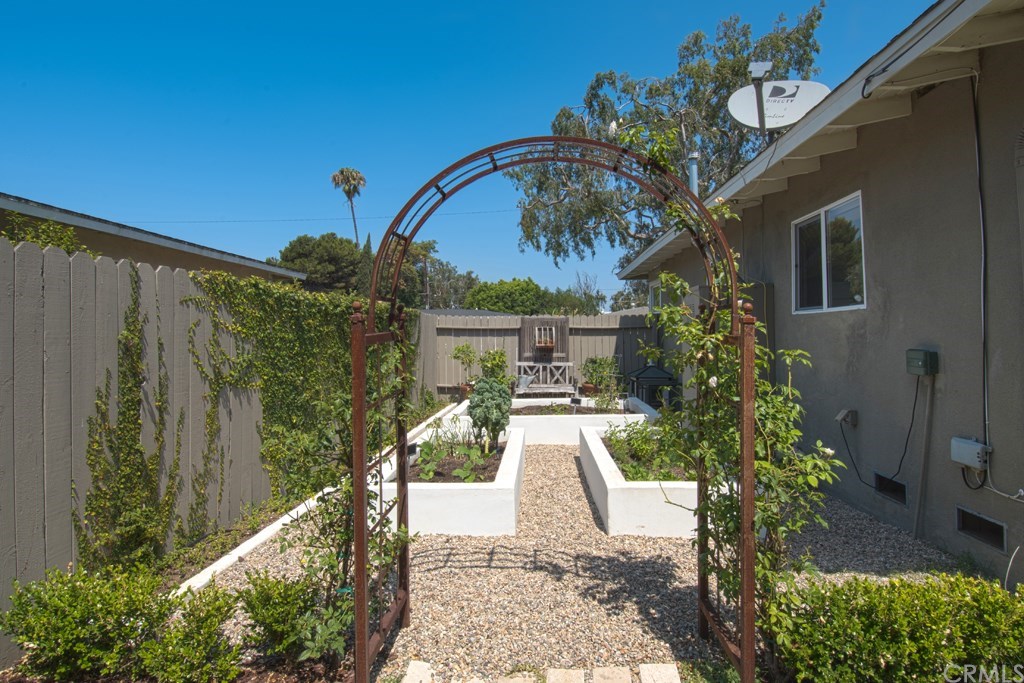 2170 Rural Place Costa Mesa, CA 92627 - Photo 17 of 19