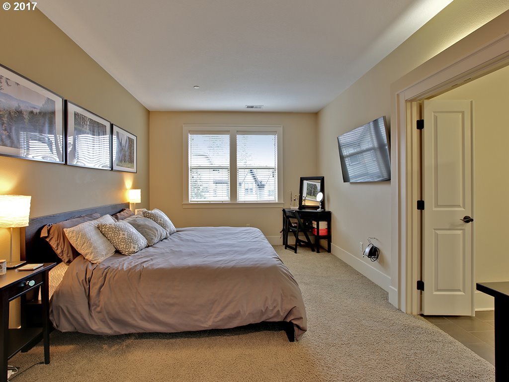 655 Southwest Rustica Terrace Portland, OR 97225 - Photo 19 of 29 Gallery Image 19