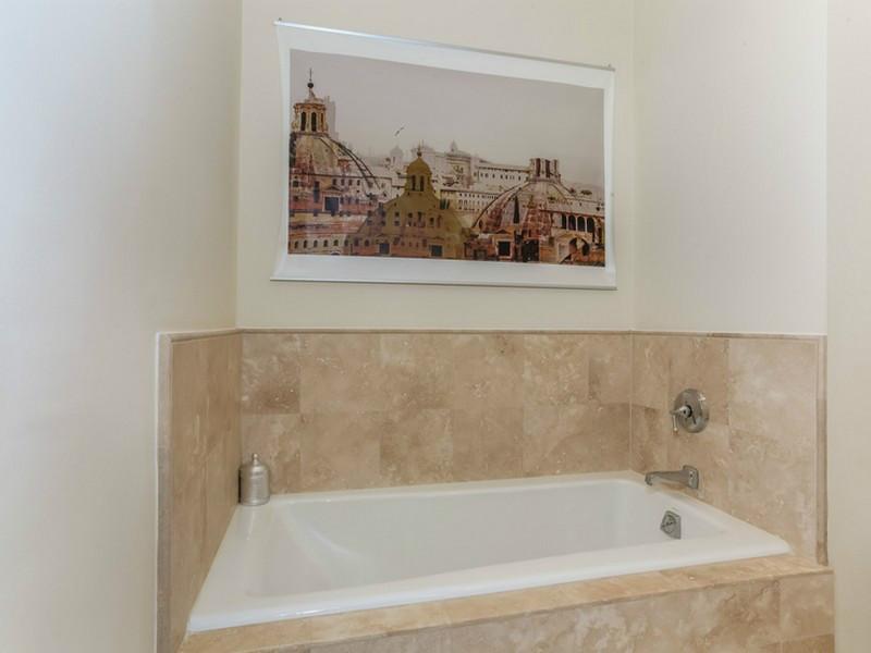 5774 Southwest 76th Terrace South Miami, FL 33143 - Photo 19 of 35