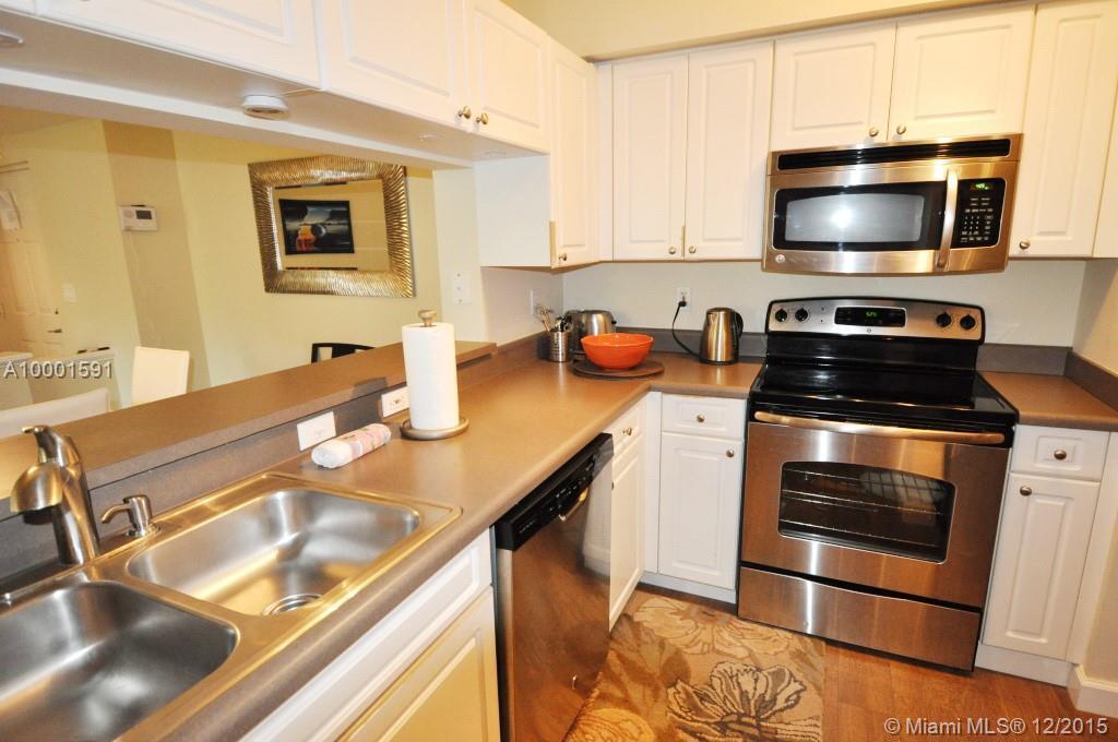 17145 North Bay Road, Unit 4409 Sunny Isles Beach, FL 33160 - Photo 5 of 24