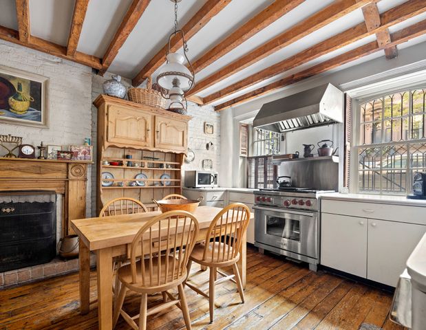 $9,900,000 | 73 Perry Street | West Village