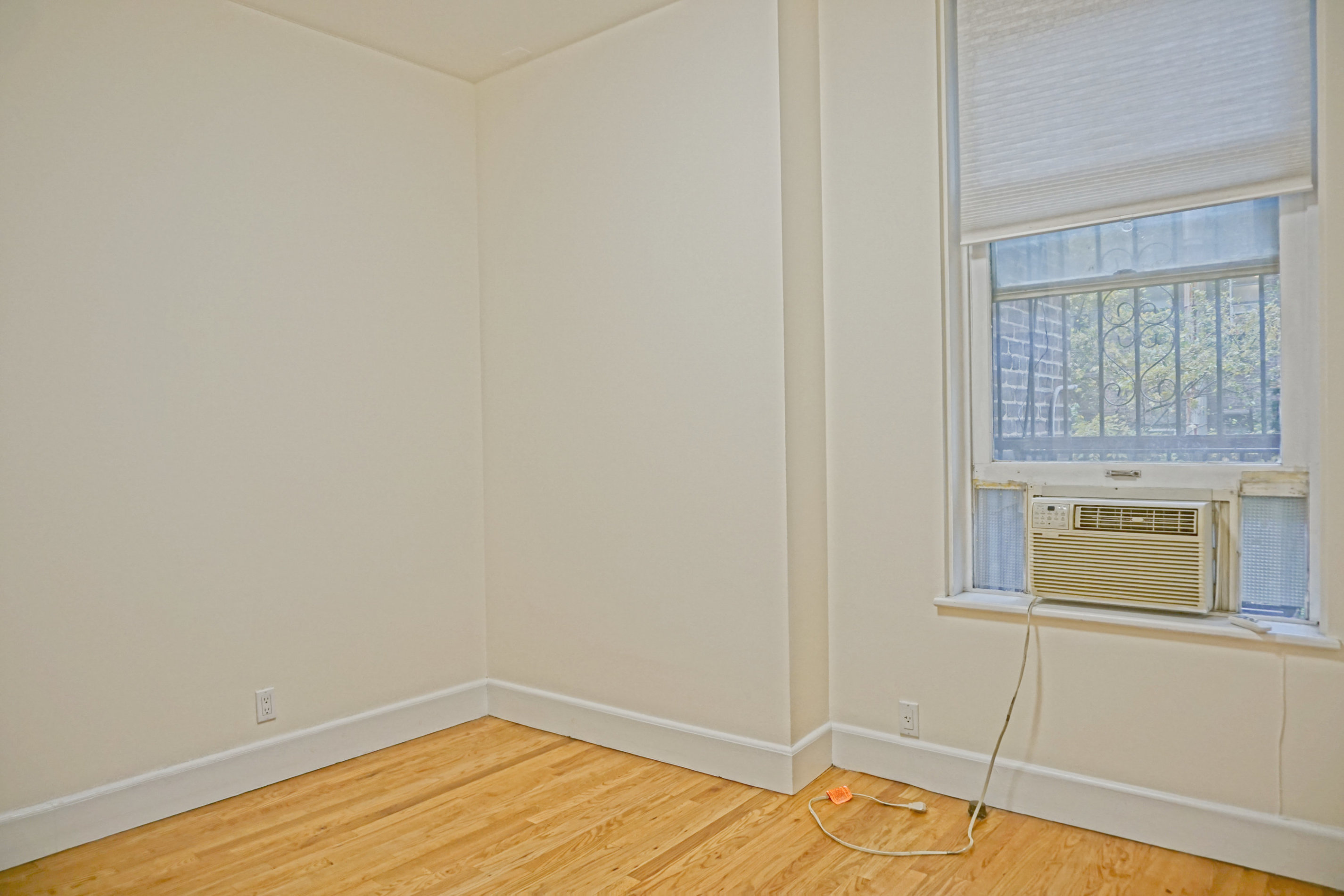 331 East 89th Street, Unit 1E Manhattan, NY 10128 - Photo 4 of 6