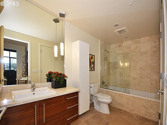1830 Northwest Riverscape Street, Unit 101 Portland, OR 97209 - Photo 10 of 12 Gallery Image 10