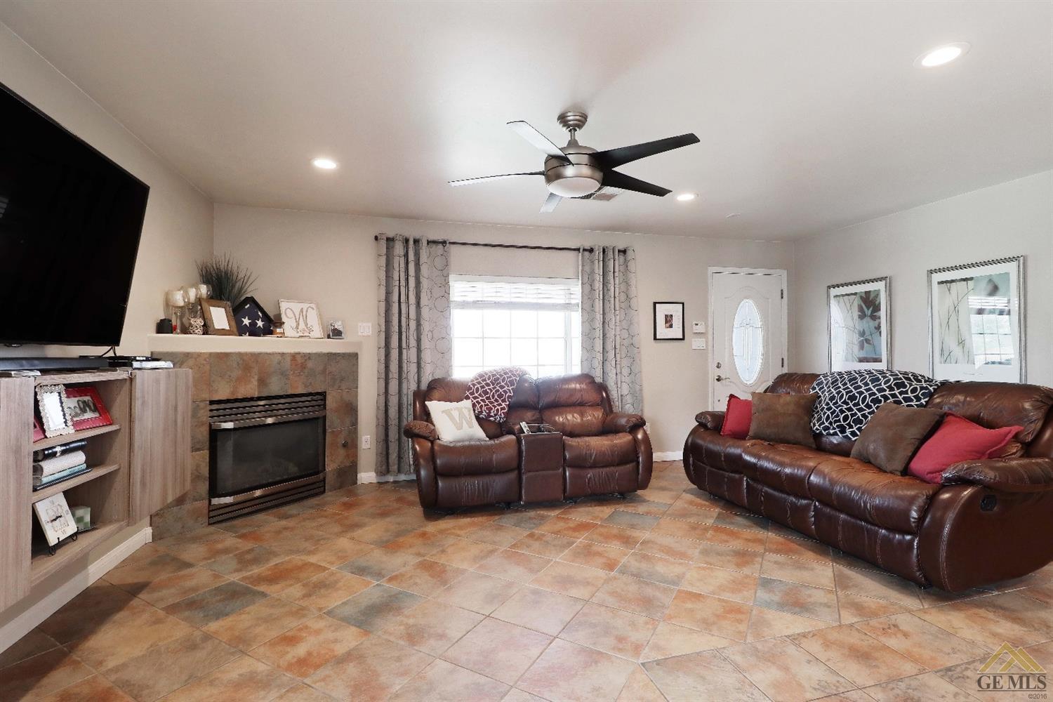 2568 Jenkins Road Bakersfield, CA 93314 - Photo 9 of 38 Gallery Image 9