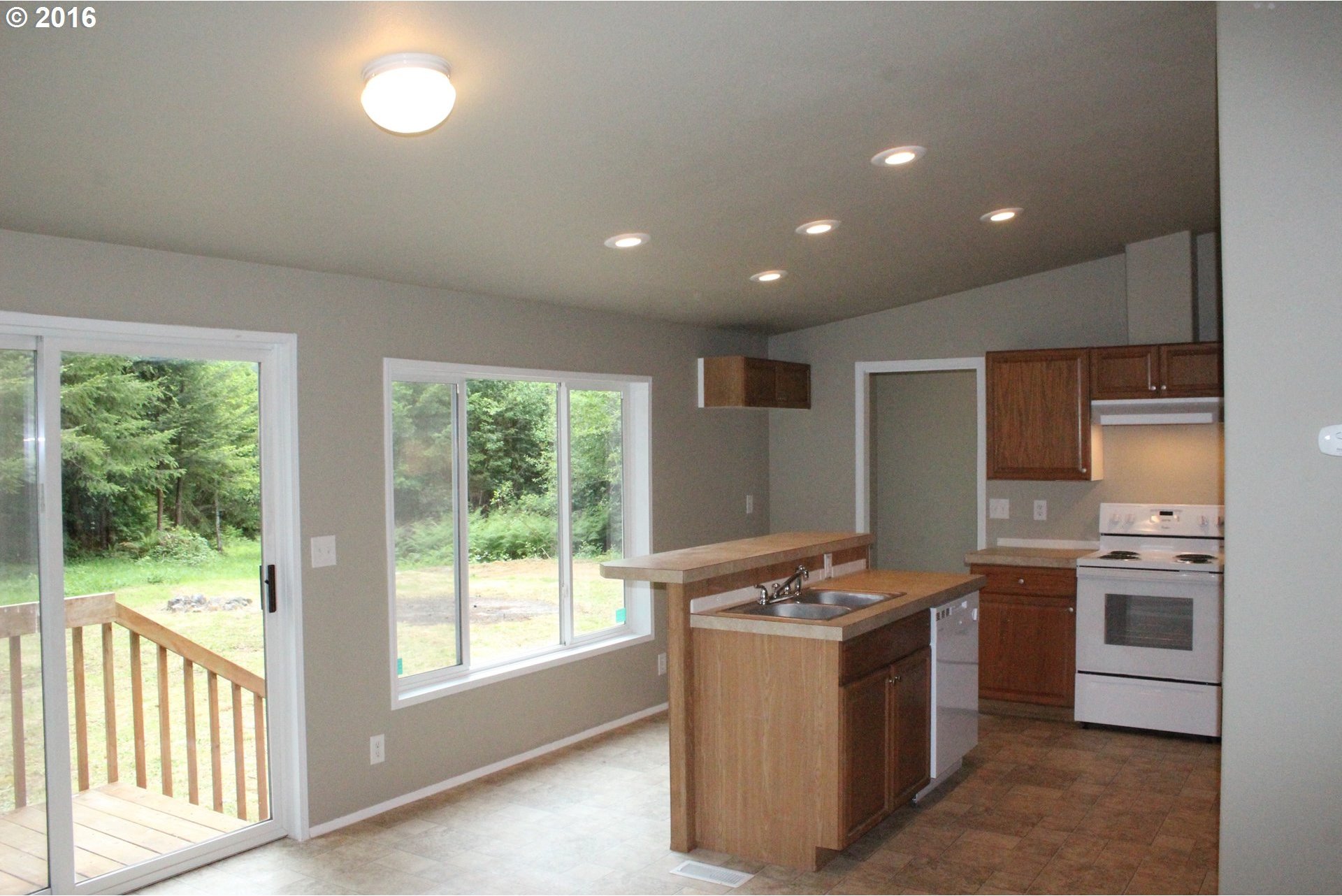 261 Beaver Creek Road Cathlamet, WA 98612 - Photo 2 of 13 Gallery Image 2
