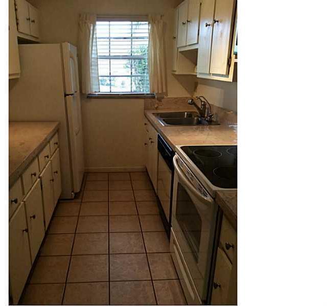 14235 Nesting Way, Unit B Delray Beach, FL 33484 - Photo 1 of 12