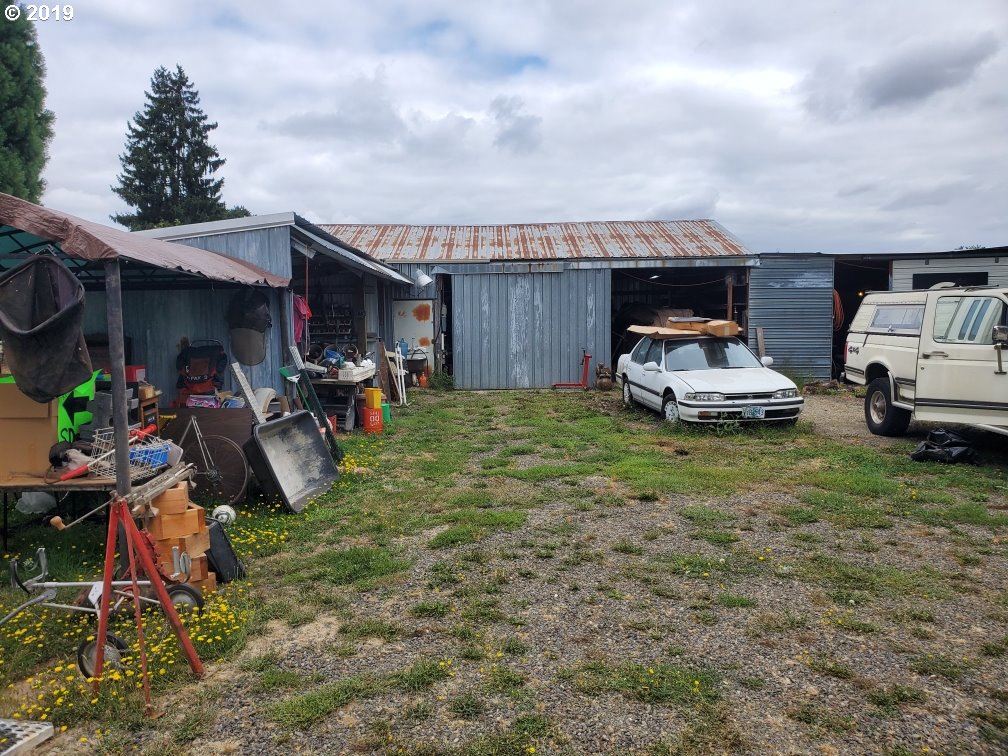 27224 Dave Road Canby, OR 97013 - Photo 26 of 32