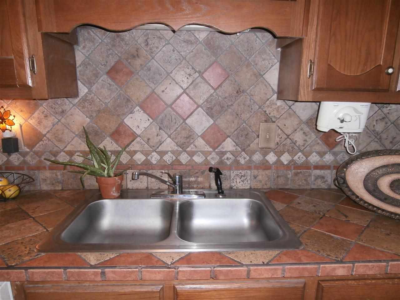 8474 Dulwich Road Memphis, TN 38016 - Photo 5 of 24 WOW factor of the kitchen! The kitchen with that extra touch!