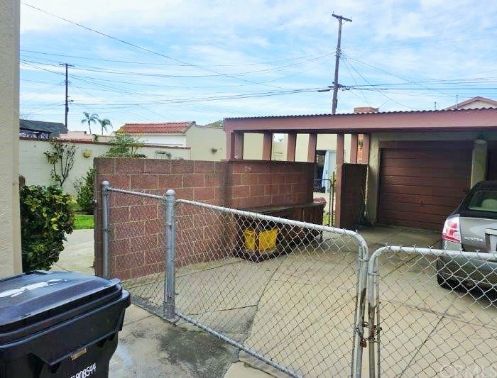 2107 West 84th Place Los Angeles, CA 90047 - Photo 24 of 30