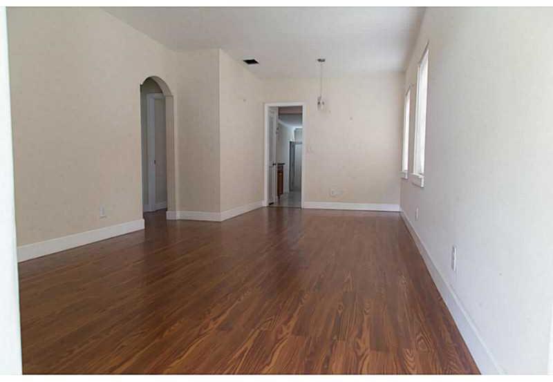 2982 Southwest 11th Street Miami, FL 33135 - Photo 4 of 21