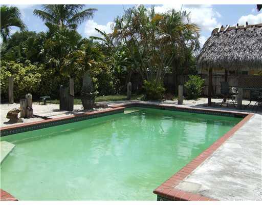 15450 Southwest 157th Terrace Miami, FL 33187 - Photo 7 of 12