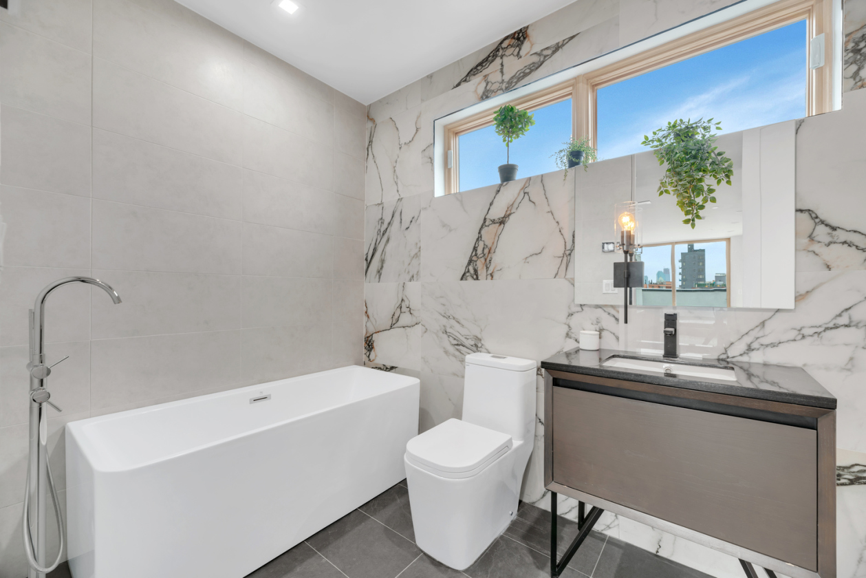 210 Jackson Street, Unit 5A Brooklyn, NY 11211 - Photo 2 of 6