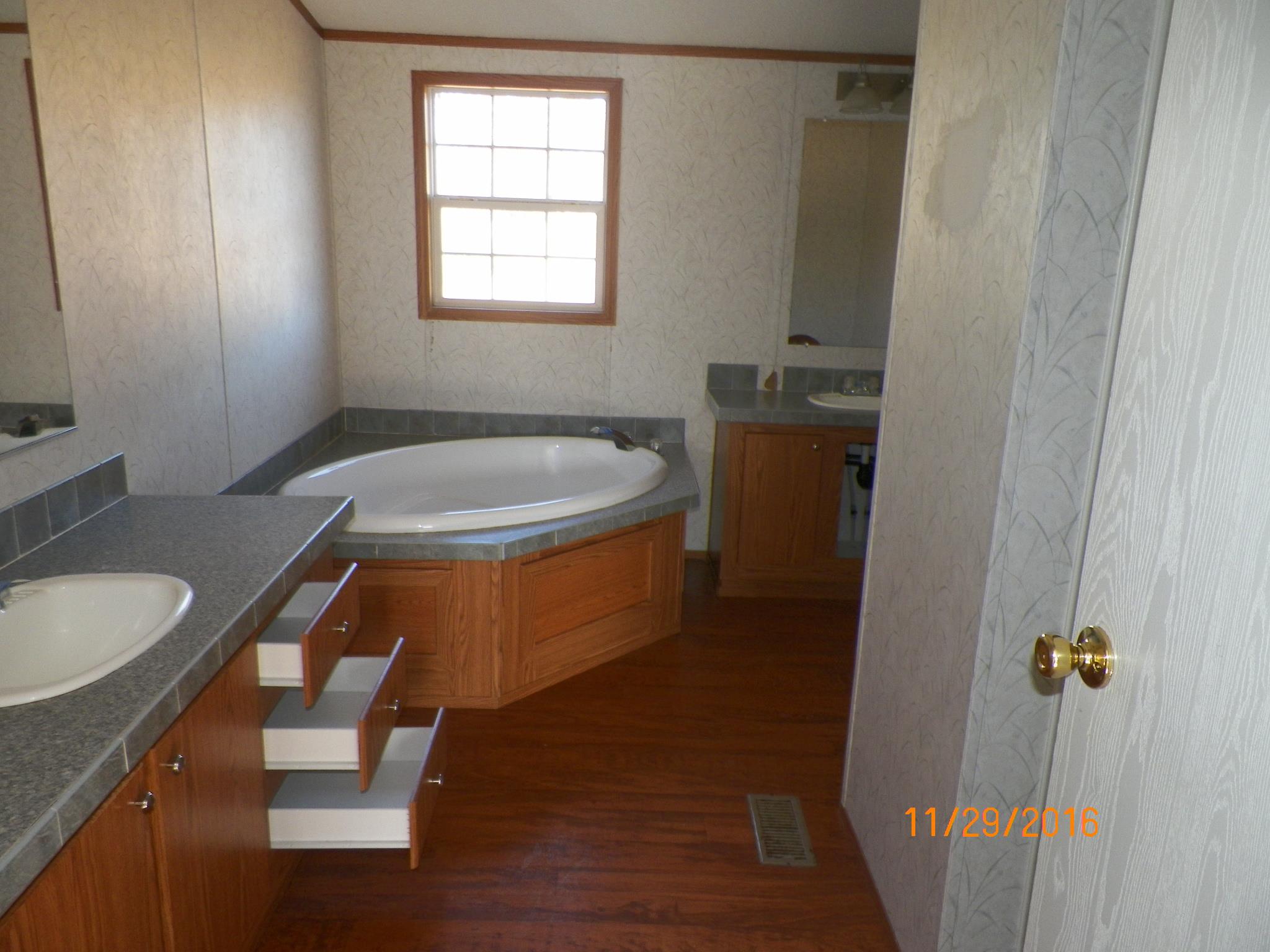 2214 Rick Hight Road Columbia, TN 38401 - Photo 8 of 14 master bath