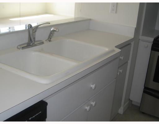 540 Brickell Key Drive, Unit 1719 Miami, FL 33131 - Photo 3 of 7