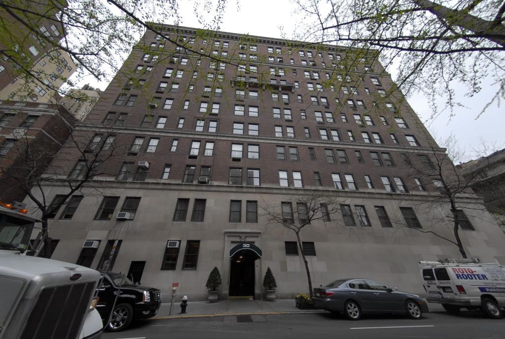 33 E 70th St, Manhattan, NY 10021 - Photo 2 of 2