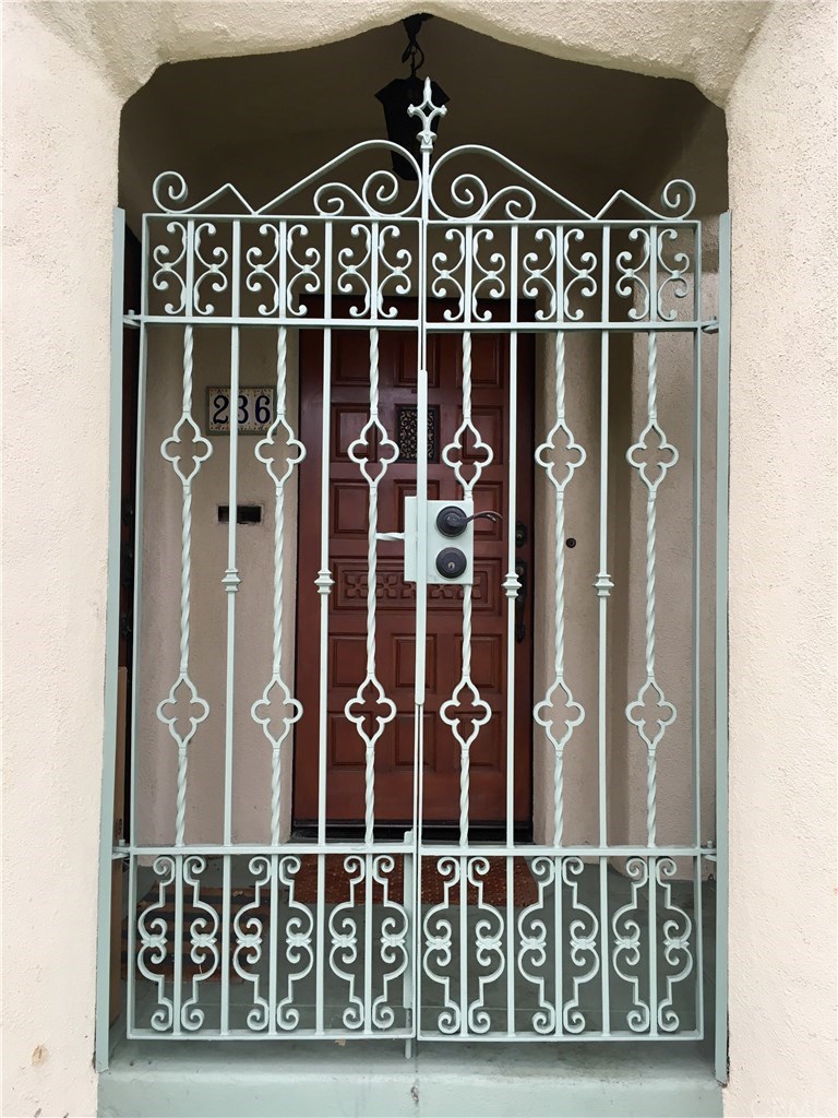 236 Temple Avenue Long Beach, CA 90803 - Photo 3 of 18