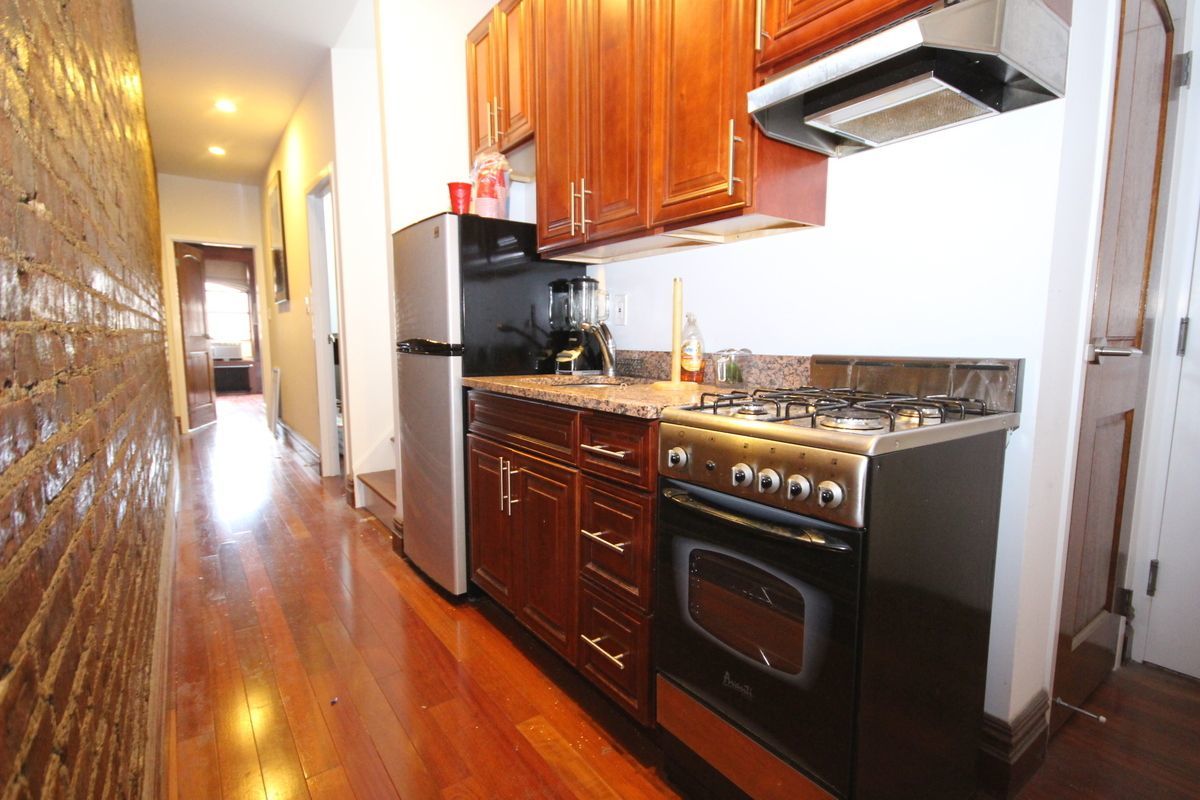 316 West 19th Street, Unit 5W Manhattan, NY 10011 - Photo 11 of 11