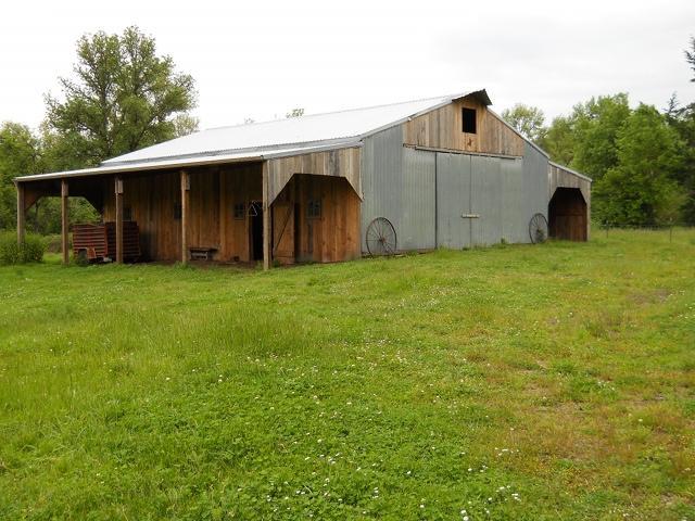 304 Fraser Canyon Road Sutherlin, OR 97479 - Photo 4 of 16