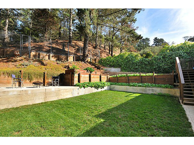 1131 Valencia Way Pacifica, CA 94044 - Photo 3 of 25