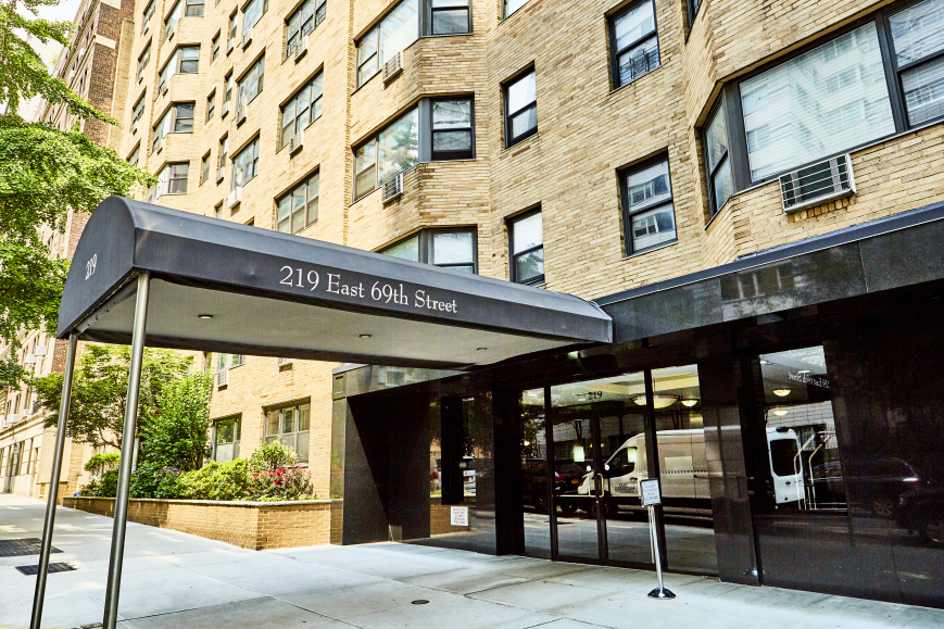 219 E 69th St, Manhattan, NY 10021 - Photo 4 of 4