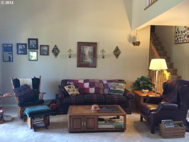 1000 Green Valley Road Oakland, OR 97462 - Photo 6 of 16 Gallery Image 6