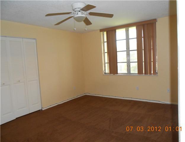 3195 Foxcroft Road, Unit F316 Miramar, FL 33025 - Photo 5 of 7