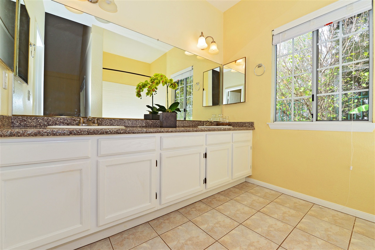 947 Rose Arbor Drive San Marcos, CA 92078 - Photo 6 of 19