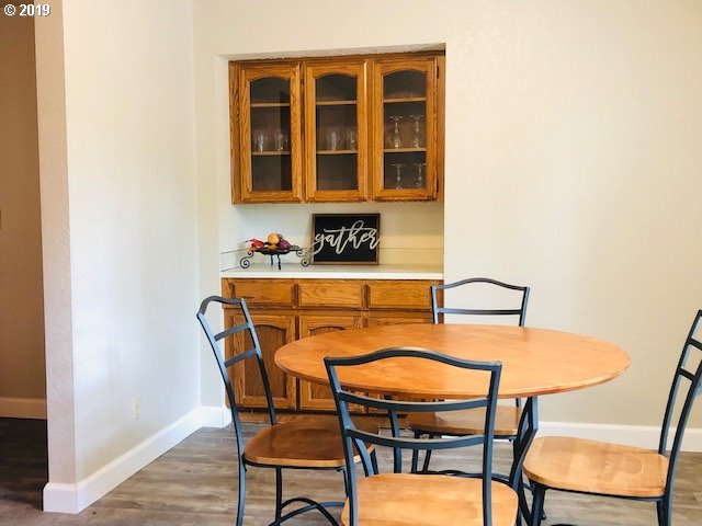 416 Boone Road Southeast Salem, OR 97306 - Photo 5 of 21 Gallery Image 5