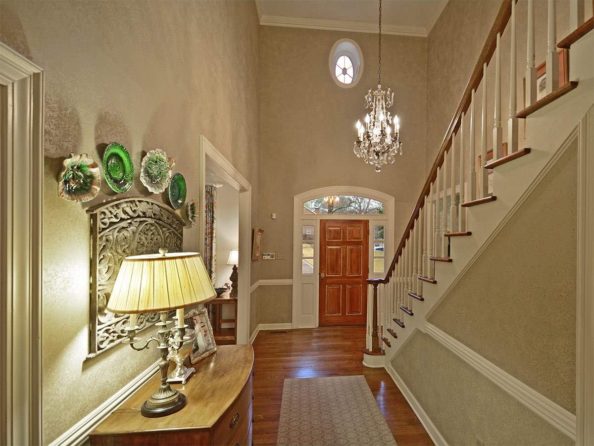 94 Pidgeon Road Memphis, TN 38117 - Photo 2 of 23