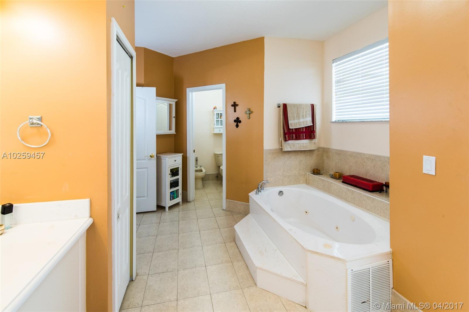 16371 Southwest 62nd Terrace Miami, FL 33193 - Photo 31 of 35