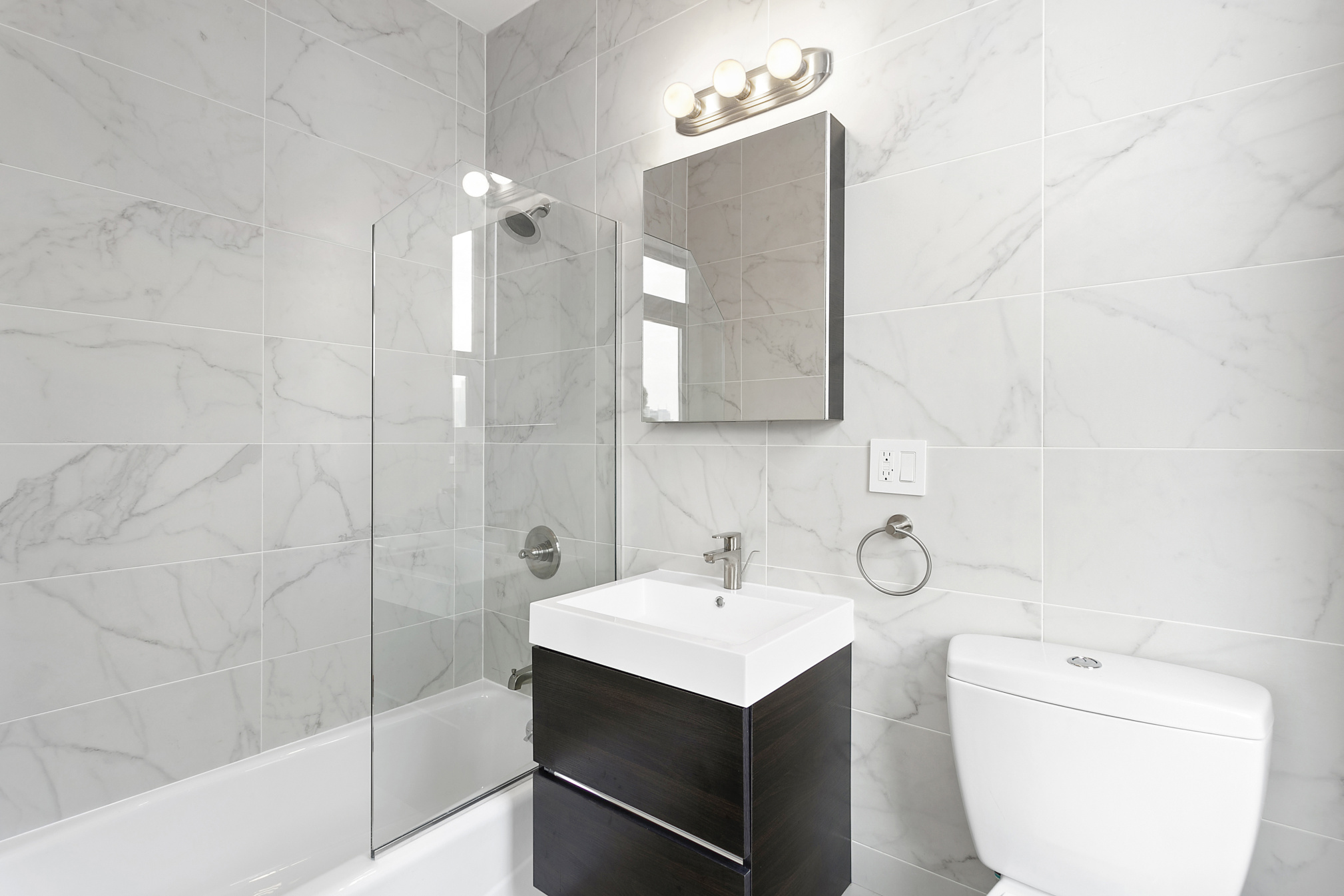 399 East 8th Street, Unit PHA Manhattan, NY 10009 - Photo 7 of 9