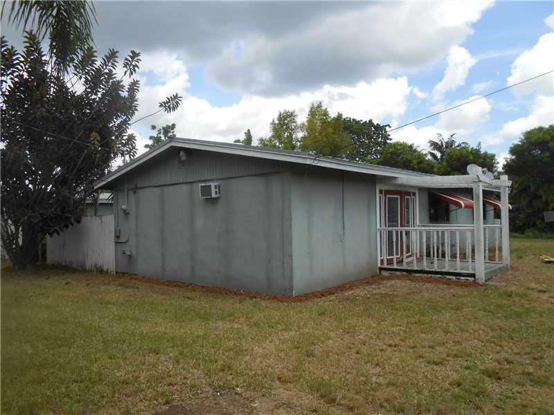 19195 Southwest 354th Street Homestead, FL 33034 - Photo 3 of 19