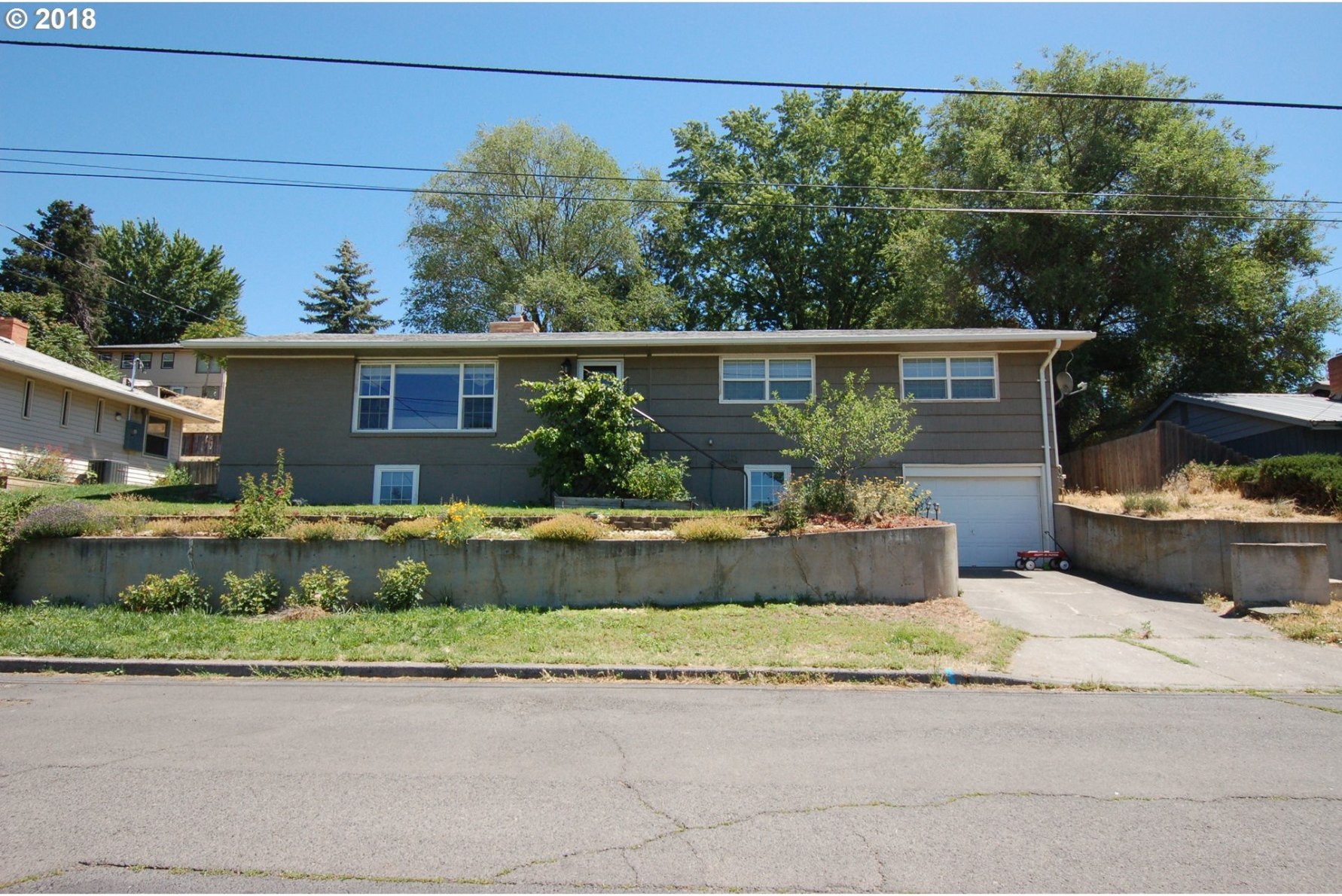 716 Northwest 6th Street Pendleton, OR 97801 - Photo 1 of 32