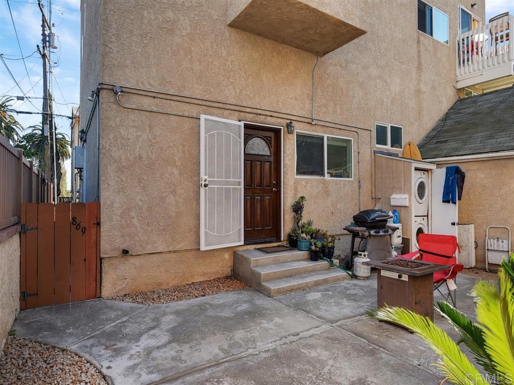 869 Beryl Street San Diego, CA 92109 - Photo 15 of 25 Downstairs unit has a private entrance off of the patio.