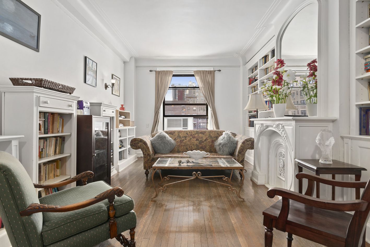 545 West 111th Street, Unit 6A Manhattan, NY 10025 - Photo 2 of 11