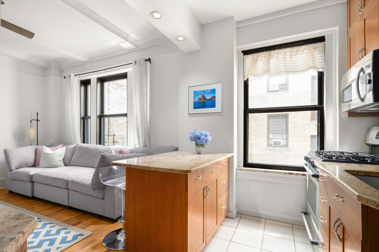 35 West 82nd Street, Unit 8A Manhattan, NY 10024 - Photo 9 of 15