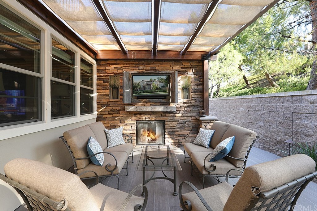 62 Valley Terrace Irvine, CA 92603 - Photo 6 of 29