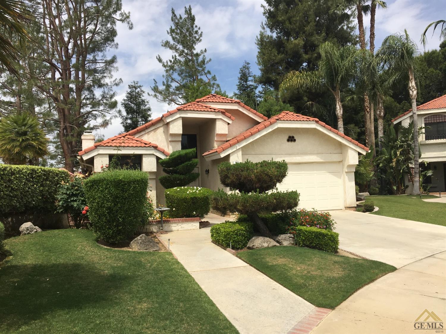 509 Berwick Street Bakersfield, CA 93311 - Photo 3 of 15