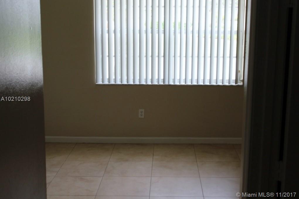 2582 Southeast 7th Court Homestead, FL 33033 - Photo 21 of 30