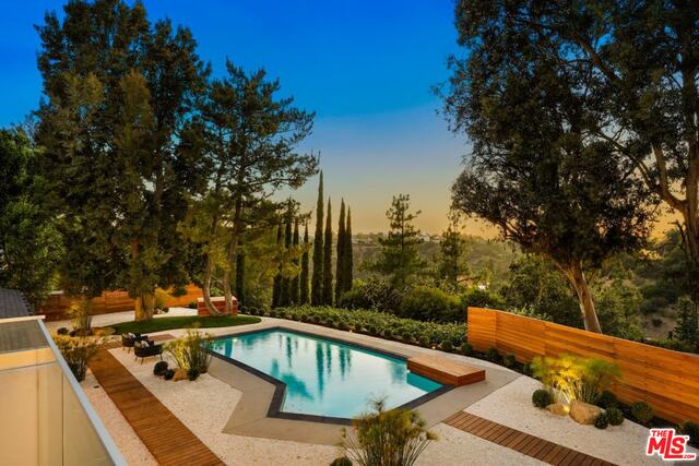 2501 Roscomare Road Los Angeles, CA 90077 - Photo 5 of 43