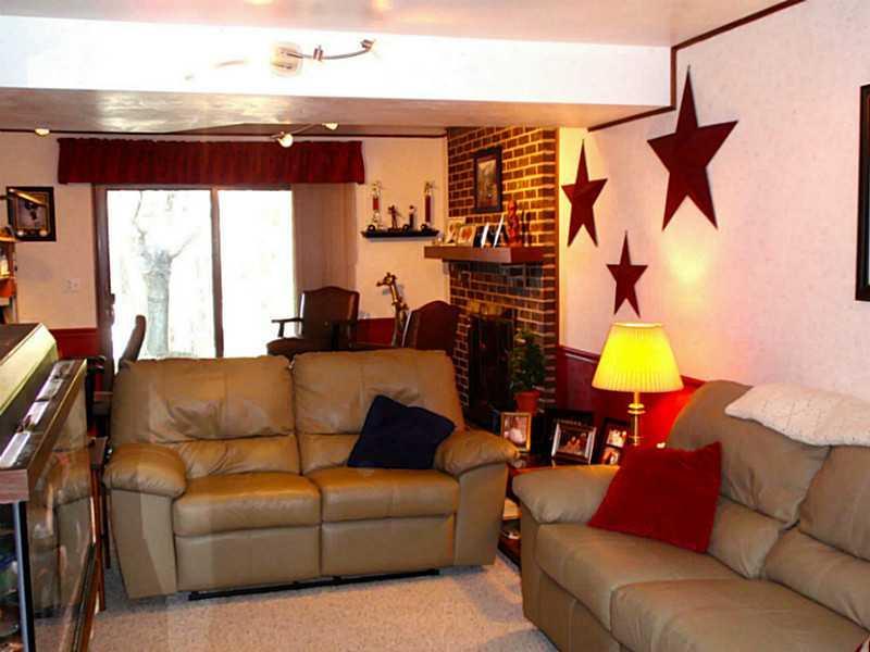 272 Community Park Road Vandergrift, PA 15690 - Photo 7 of 16 Gallery Image 7