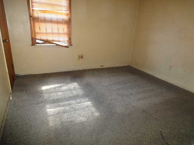 2497 Perry Road Memphis, TN 38106 - Photo 7 of 10