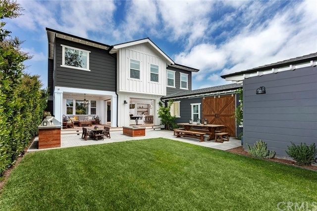 $2,575,000 | 291 Walnut Street, Costa Mesa, CA 92627