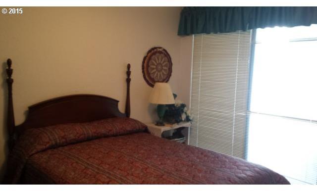 43605 Highway 38, Unit 8 Reedsport, OR 97467 - Photo 6 of 16
