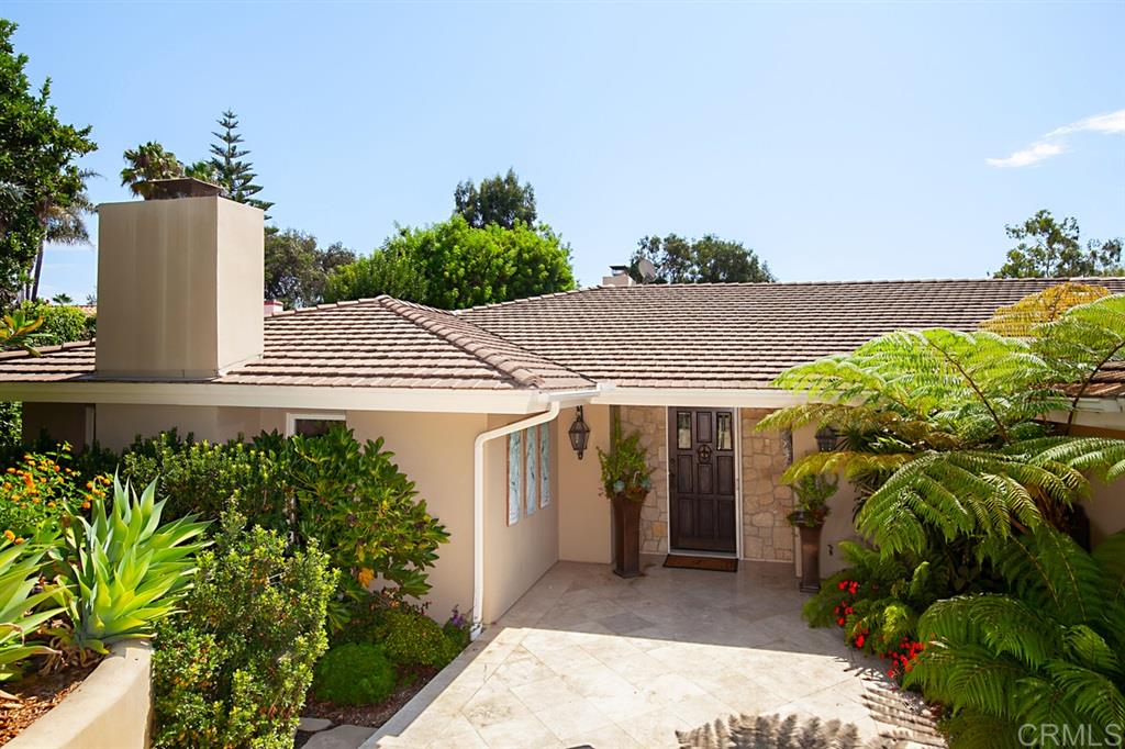 17541 Los Eucaliptos Rancho Santa Fe, CA 92067 - Photo 4 of 25