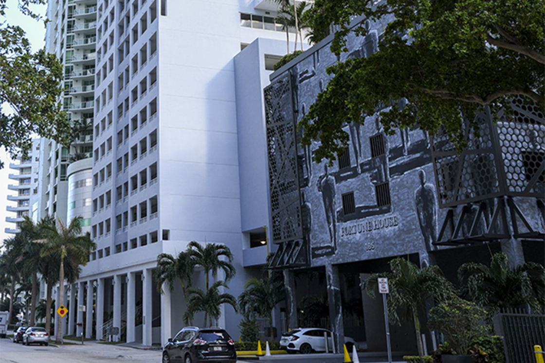 THE SAIL 170 SE 14th St, Miami, FL 33131 - Photo 2 of 3