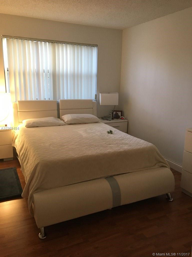 15600 Southwest 80th Street, Unit L203 Miami, FL 33193 - Photo 5 of 6