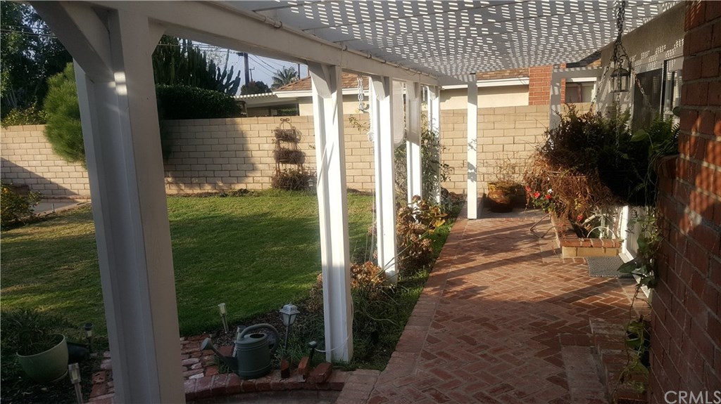 913 Junipero Drive Costa Mesa, CA 92626 - Photo 12 of 13